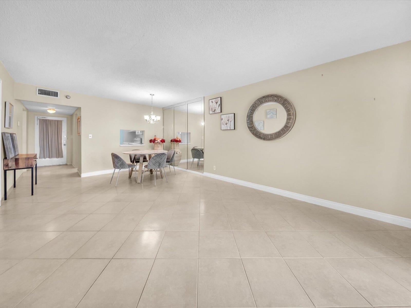 7807 GOLF CIR Drive 105, Margate, FL 33063 photo 12