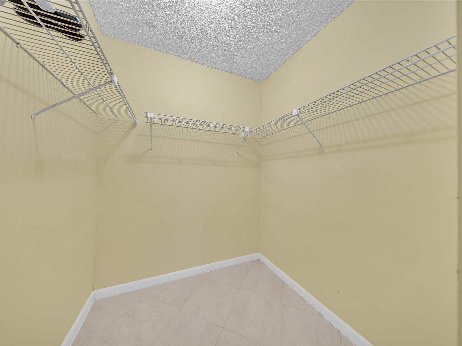 7807 GOLF CIR Drive 105, Margate, FL 33063 photo 24