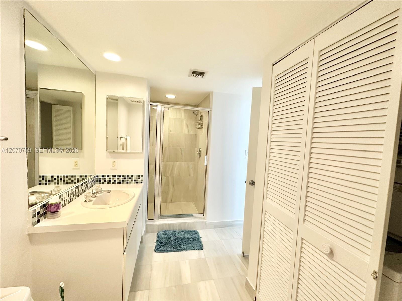 16425 E Collins Avenue 1215 — photo 10