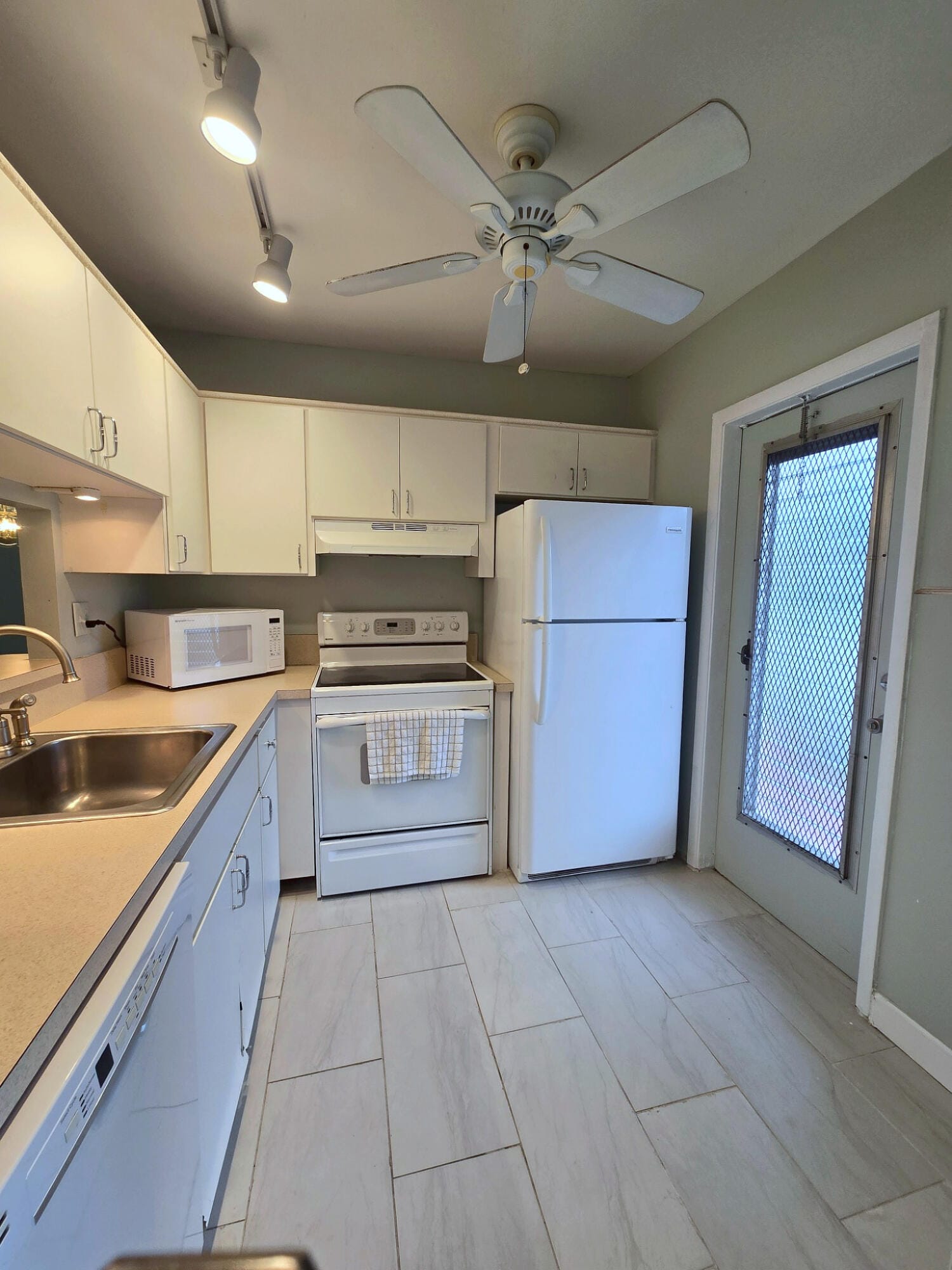 5071 W OAKLAND PARK Boulevard 109 — photo 3