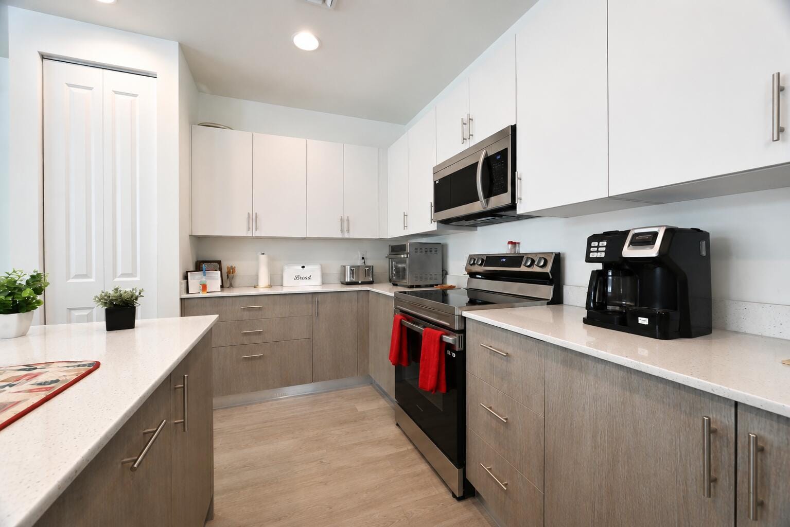 6305 TENOR Drive — photo 11