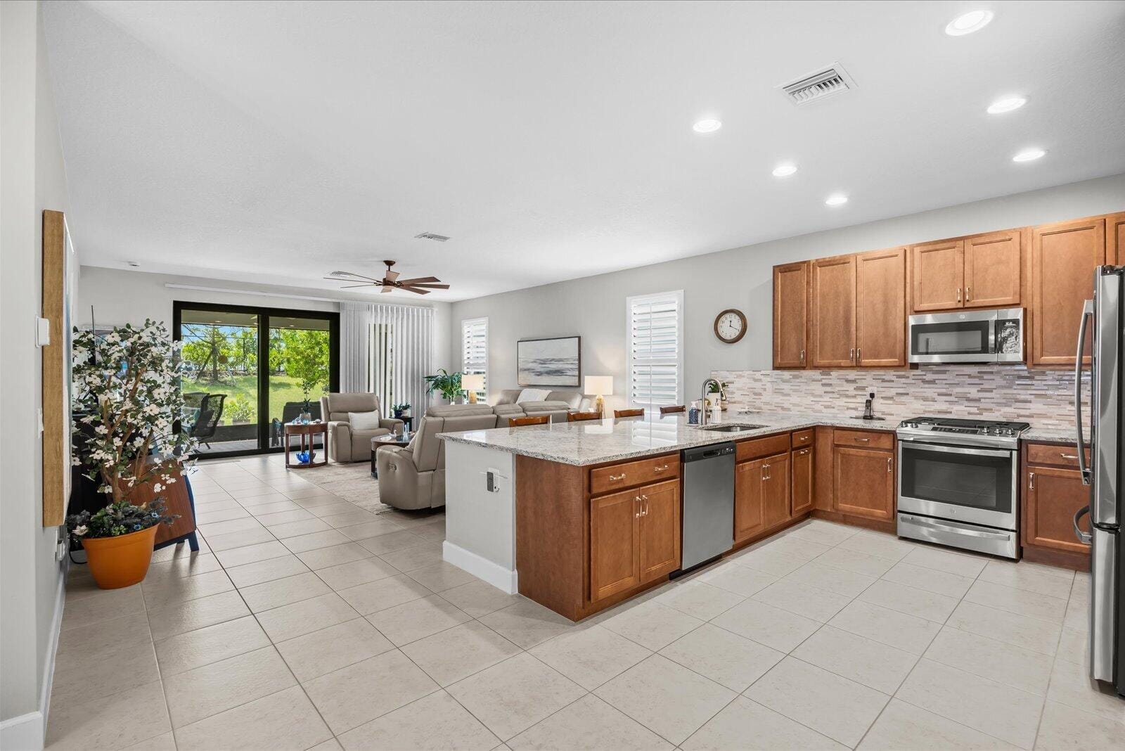 11558 SW Oceanfront Court — photo 4