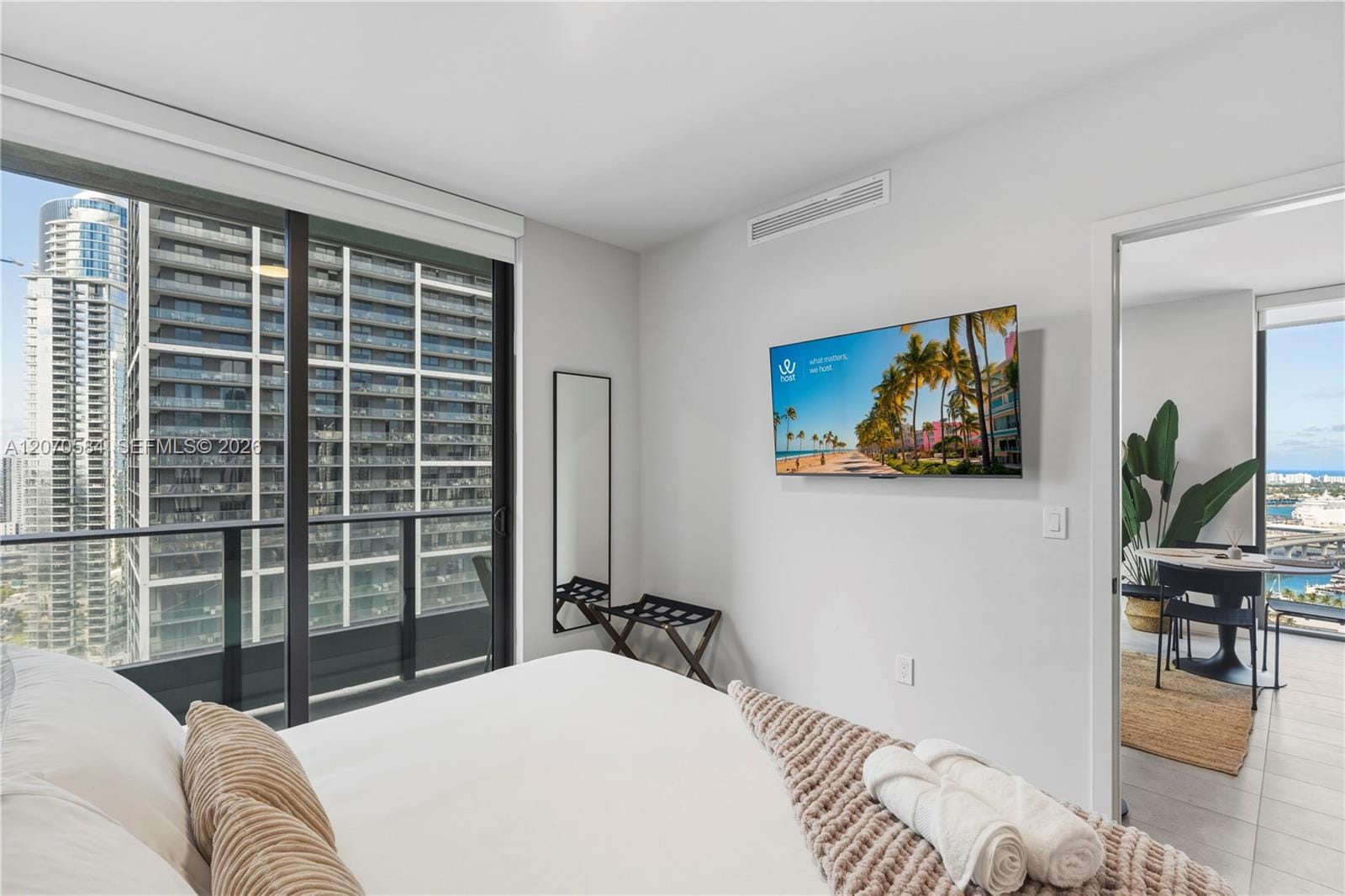 121 NE 5th Street 3312, Miami, FL 33132 photo 17