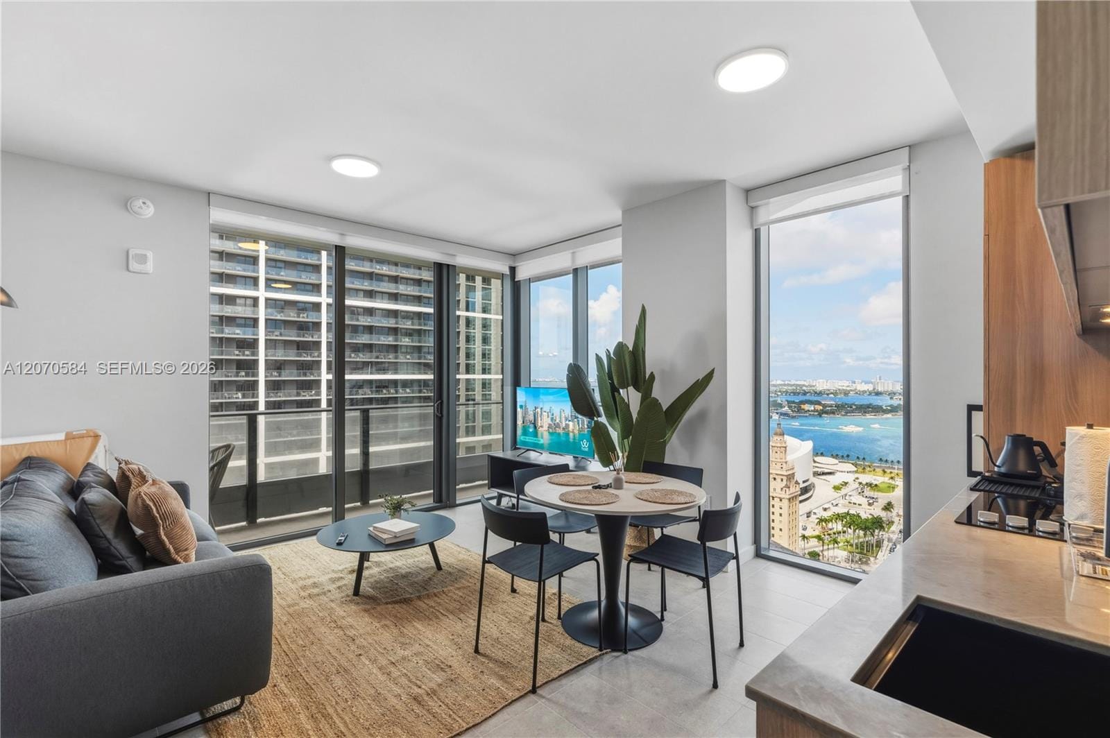 121 NE 5th Street 3312, Miami, FL 33132 photo 30