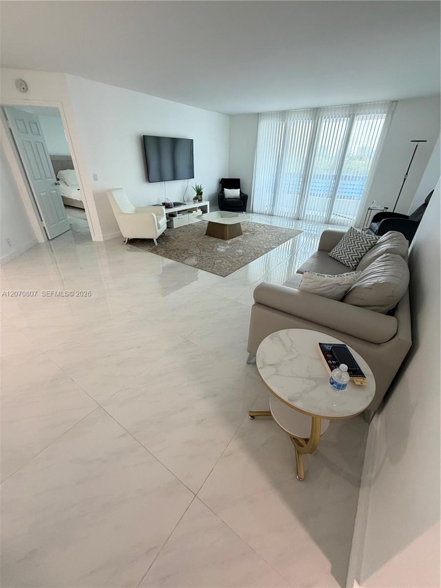 3500 Mystic Pointe Drive 405 — photo 2