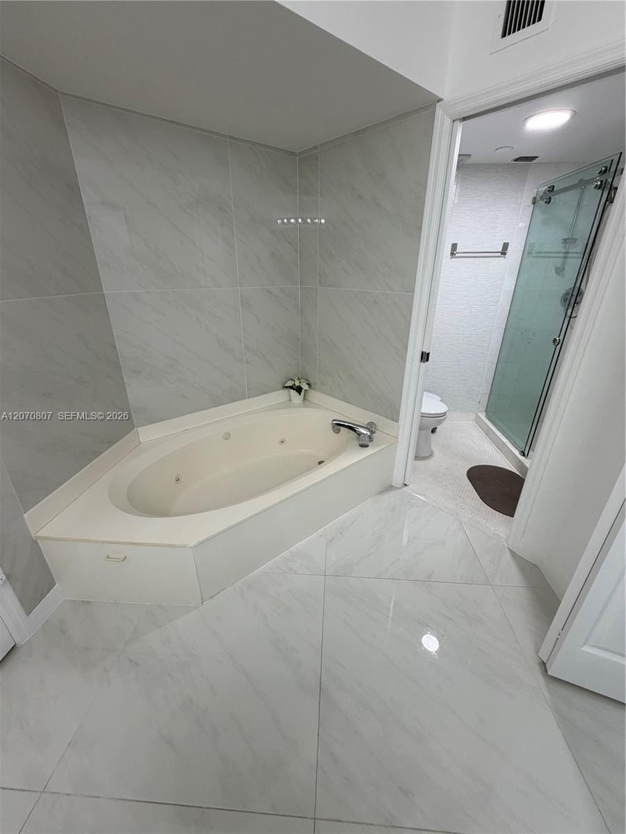 3500 Mystic Pointe Drive 405 — photo 11