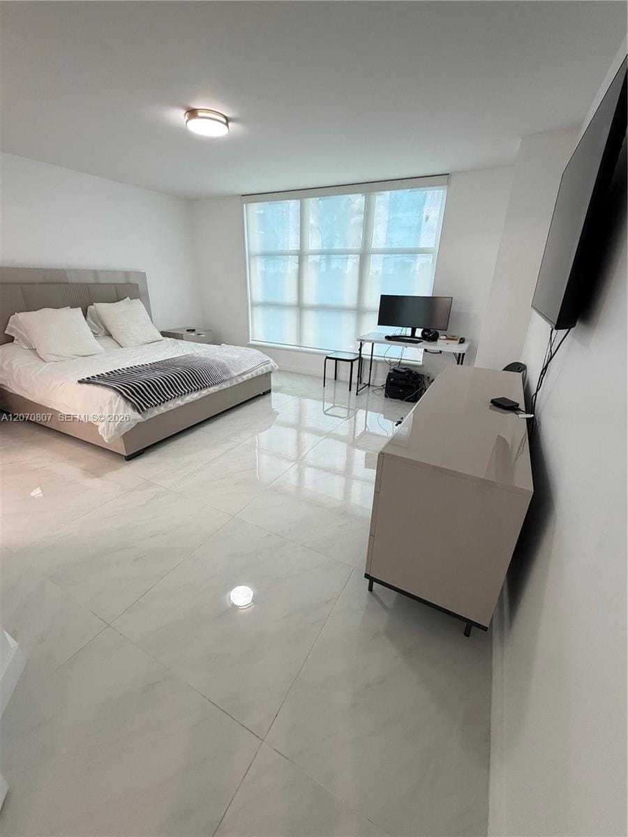 3500 Mystic Pointe Drive 405 — photo 6