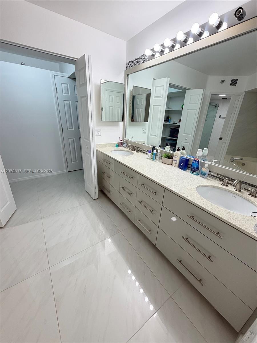 3500 Mystic Pointe Drive 405 — photo 8