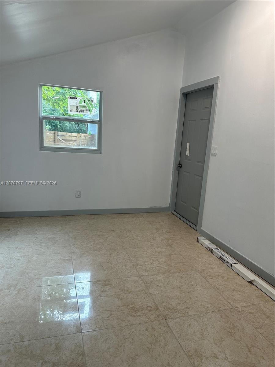 8111 N 10, Tampa, FL 33604 photo 6