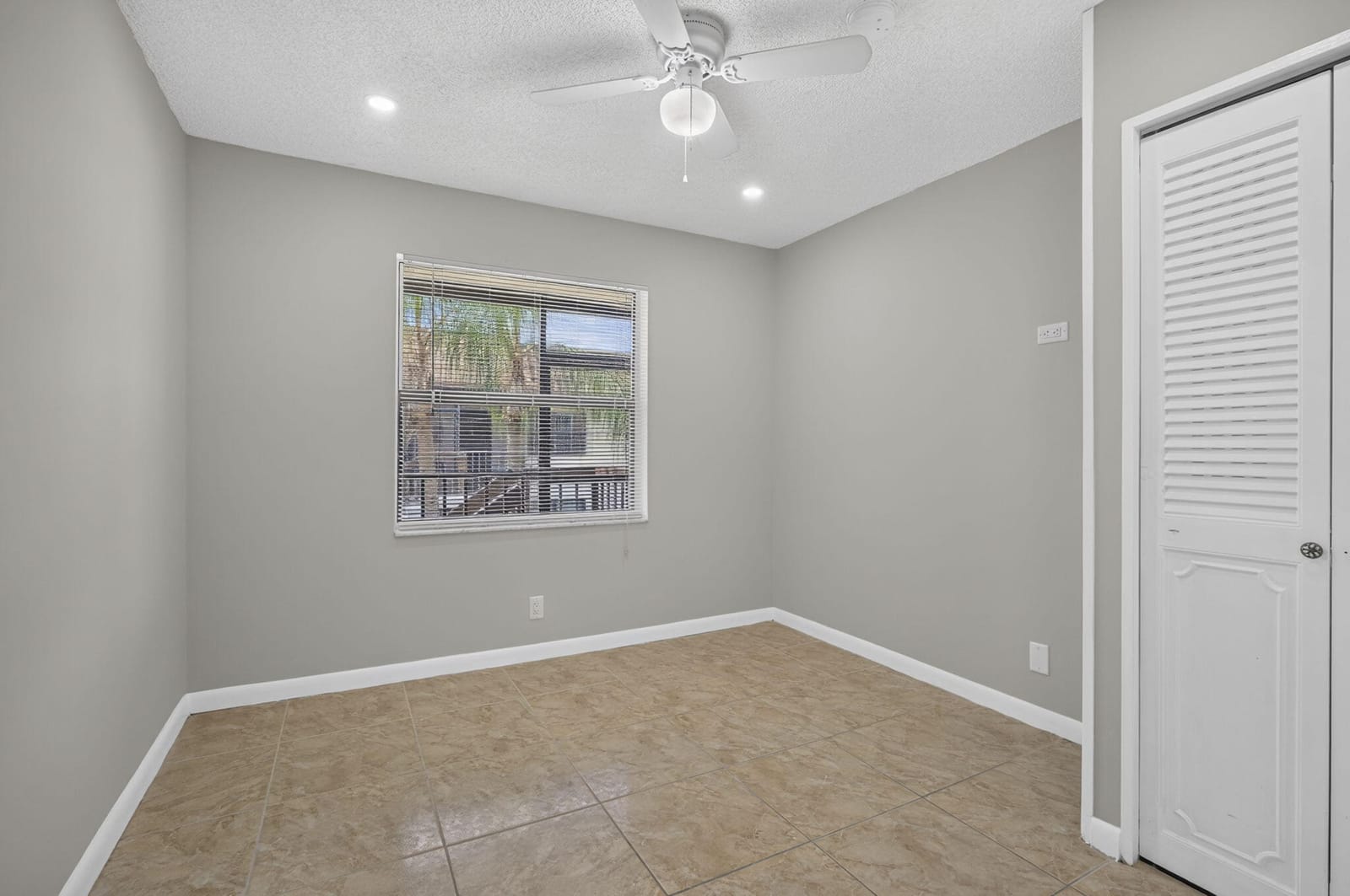 7262 GOLF COLONY Court 204, Lake Worth, FL 33467 photo 4