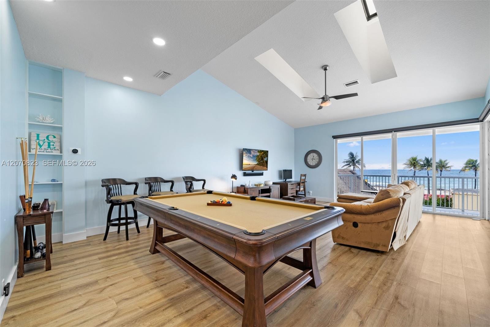 311 N Surf Road — photo 4