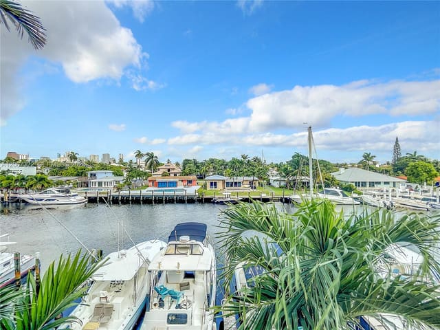 1535 SE 15th Street 301, Fort Lauderdale, FL 33316