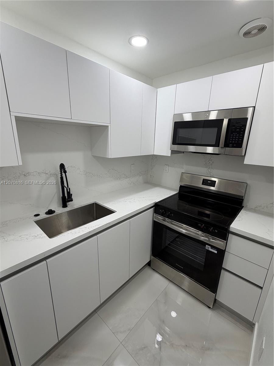 4713 NW 7th Street 409-1, Miami, FL 33126 photo 4