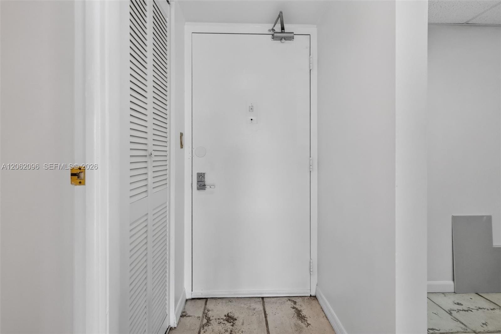 20335 W Country Club Drive 107 — photo 3