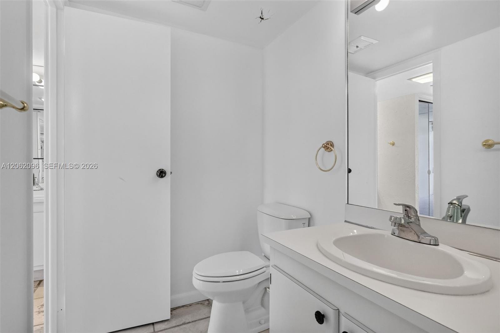 20335 W Country Club Drive 107 — photo 7