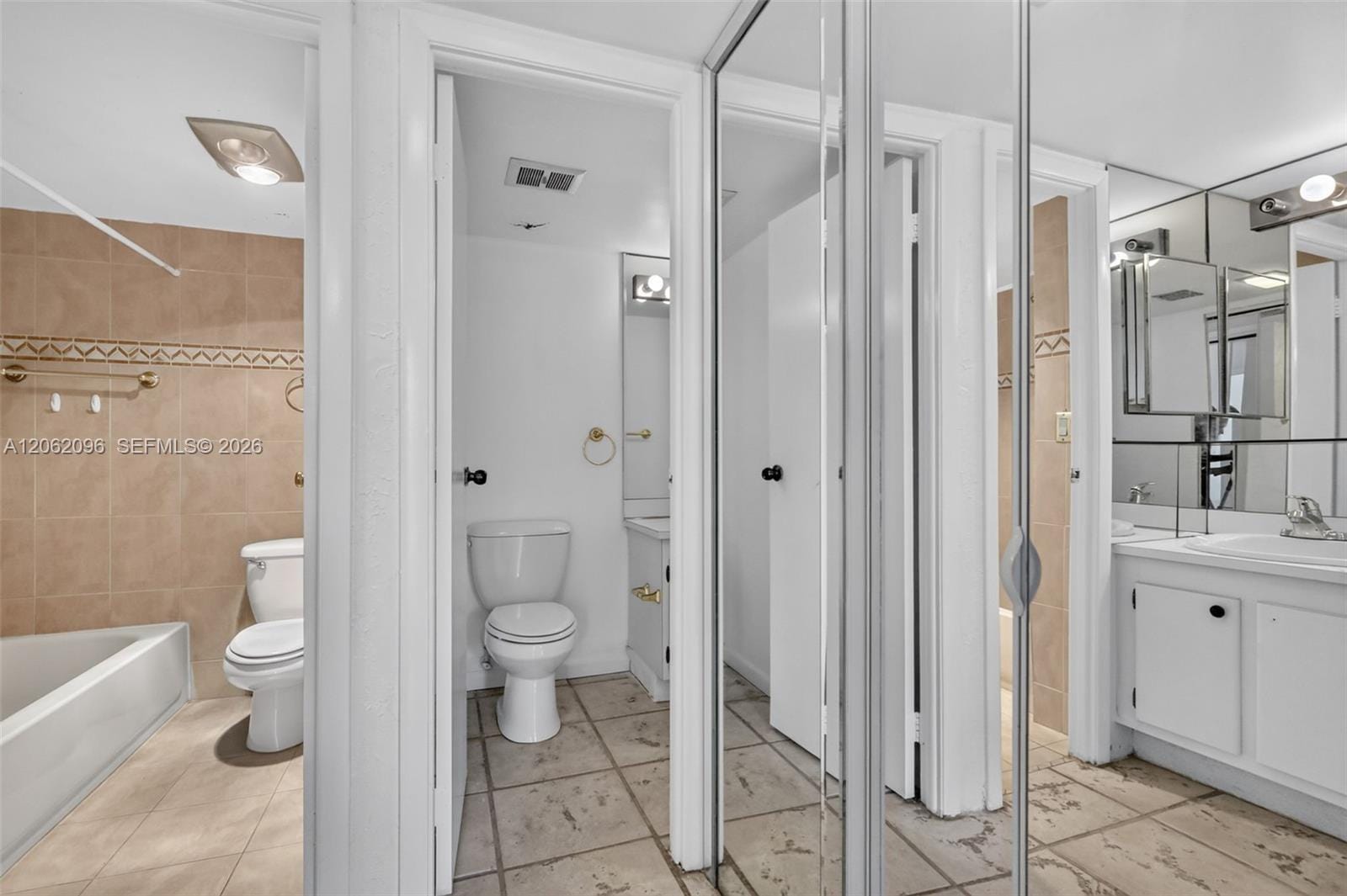 20335 W Country Club Drive 107 — photo 10