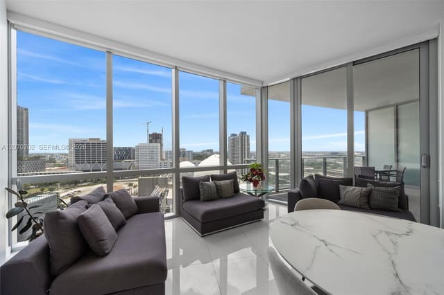 851 NE 1st Avenue 1610, Paramount Miami Worldcent, Miami, FL