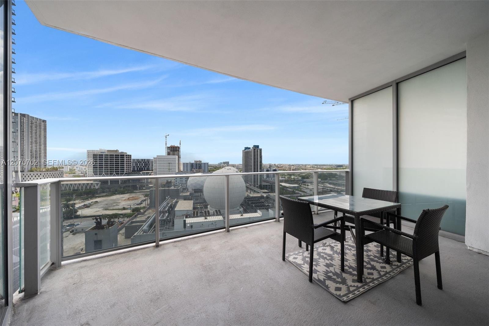 851 NE 1st Avenue 1610, Miami, FL 33132 photo 2