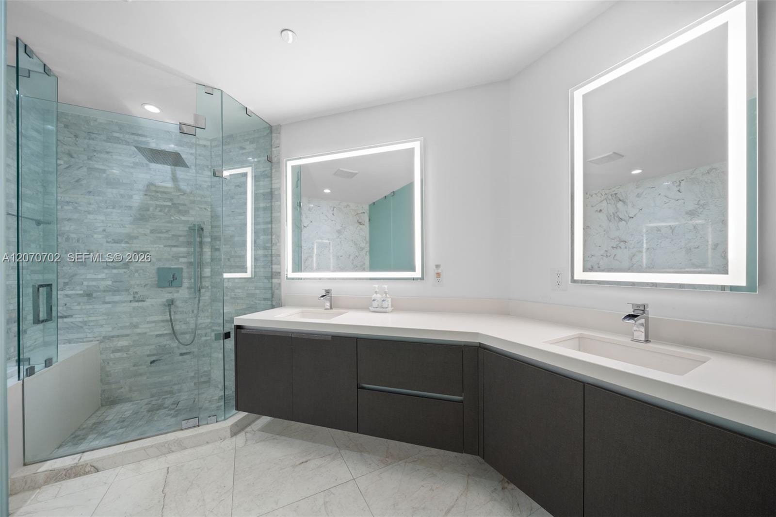851 NE 1st Avenue 1610, Miami, FL 33132 photo 12