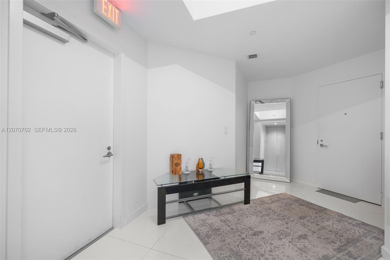 851 NE 1st Avenue 1610, Miami, FL 33132 photo 18