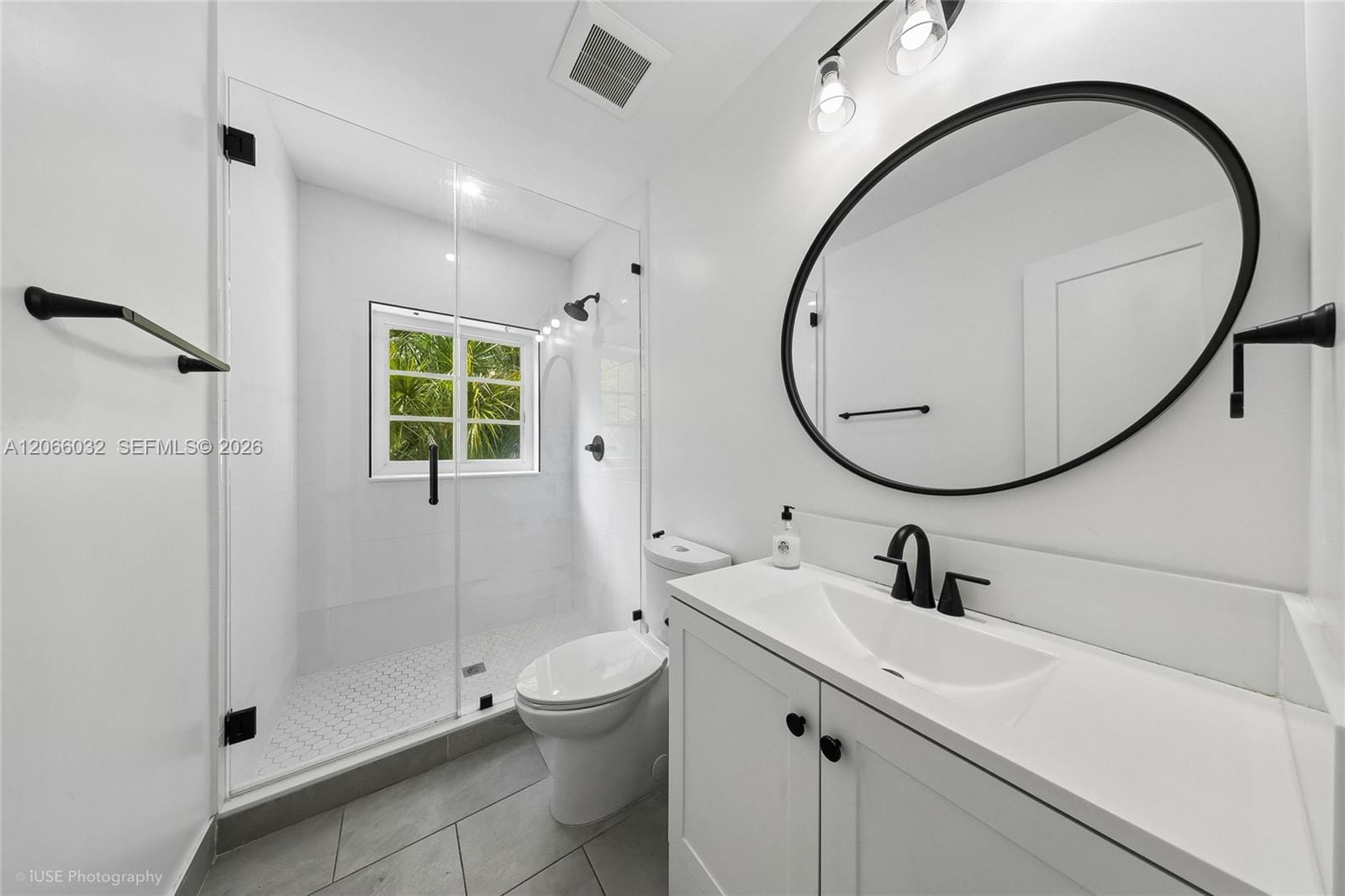 400 Alcazar Avenue — photo 8