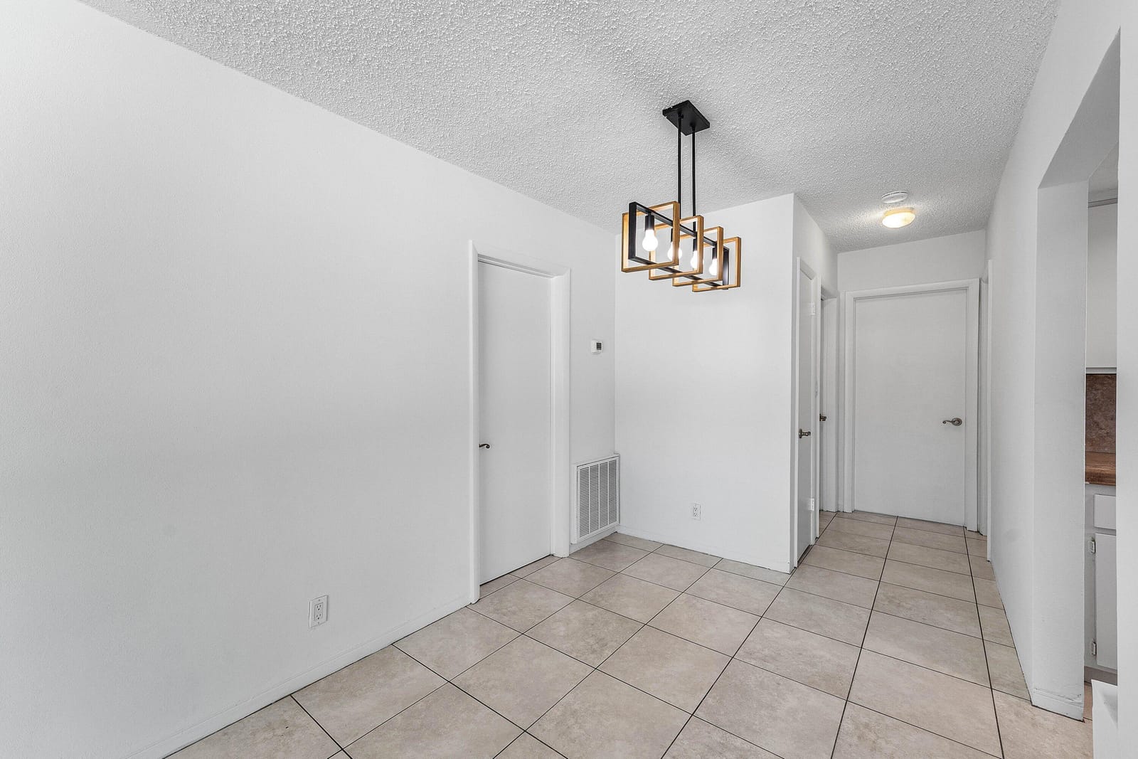263 SE 8TH Terrace — photo 6