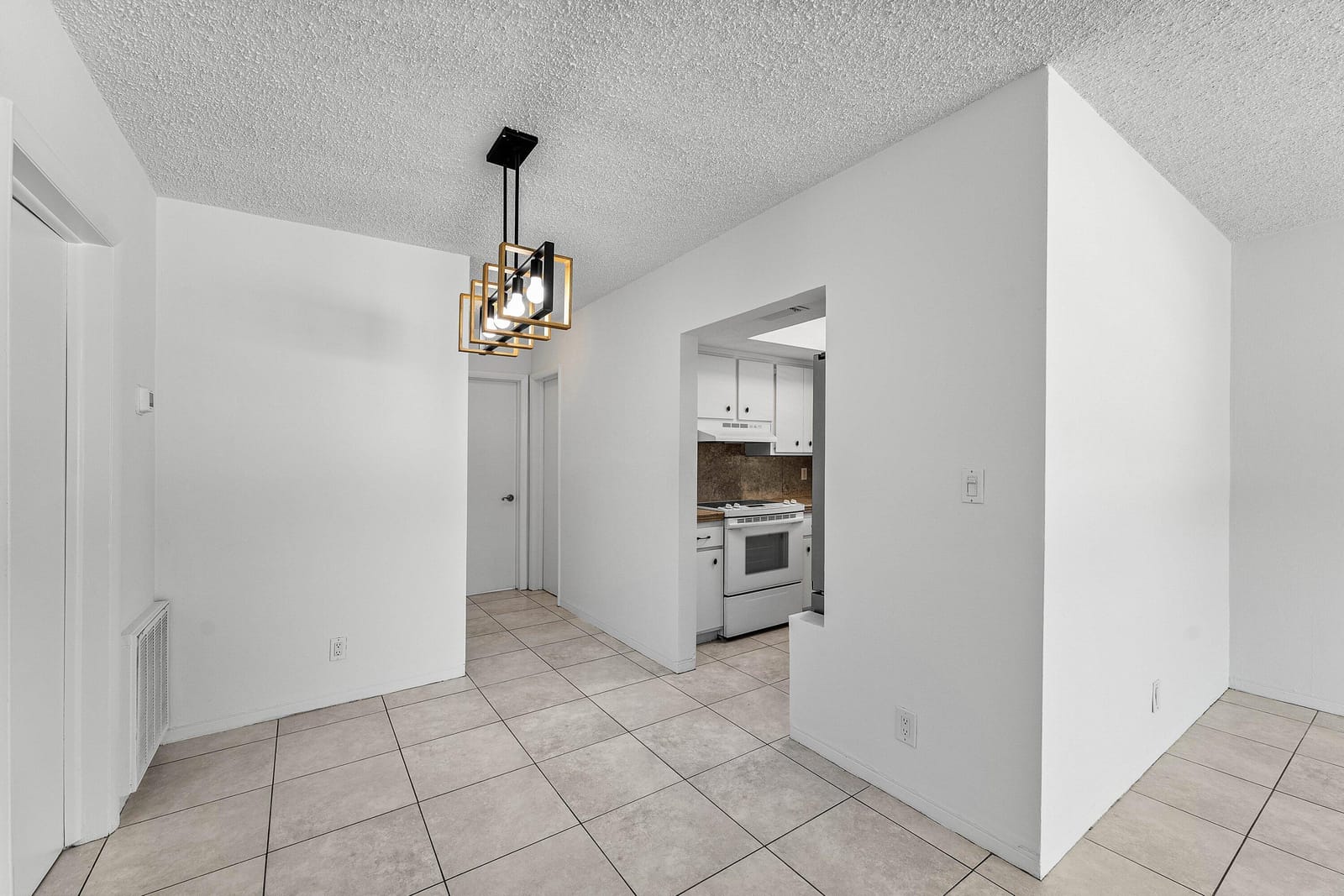 263 SE 8TH Terrace — photo 7
