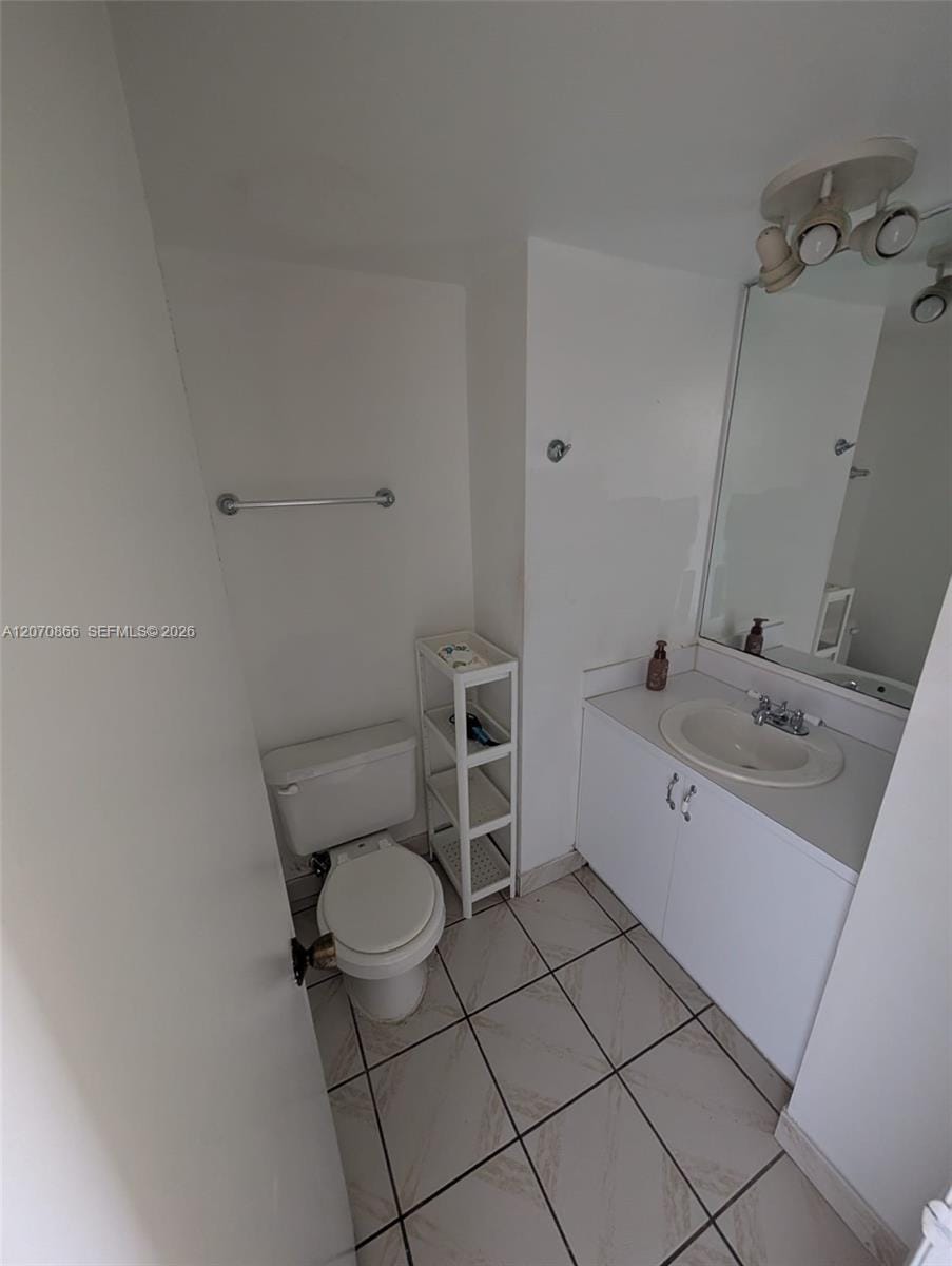 2780 NE 183rd Street 1903 — photo 9
