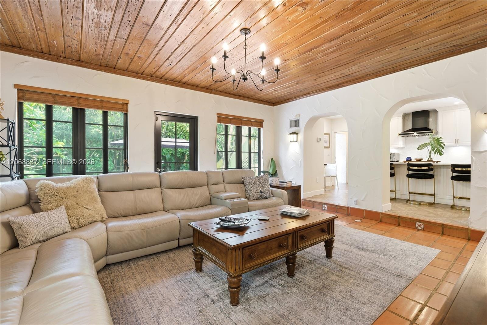 1140 Asturia Avenue — photo 12
