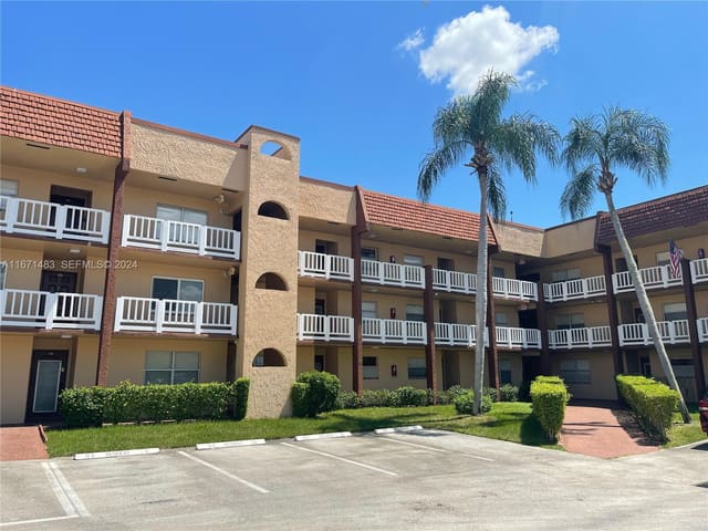 9300 Sunrise Lakes Boulevard 303, sold in Sunrise Lakes 131 Condo, Sunrise, FL