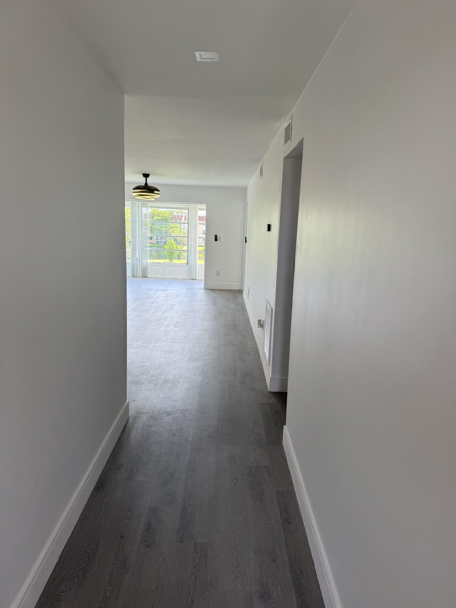 9300 Sunrise Lakes Boulevard 303 — photo 2