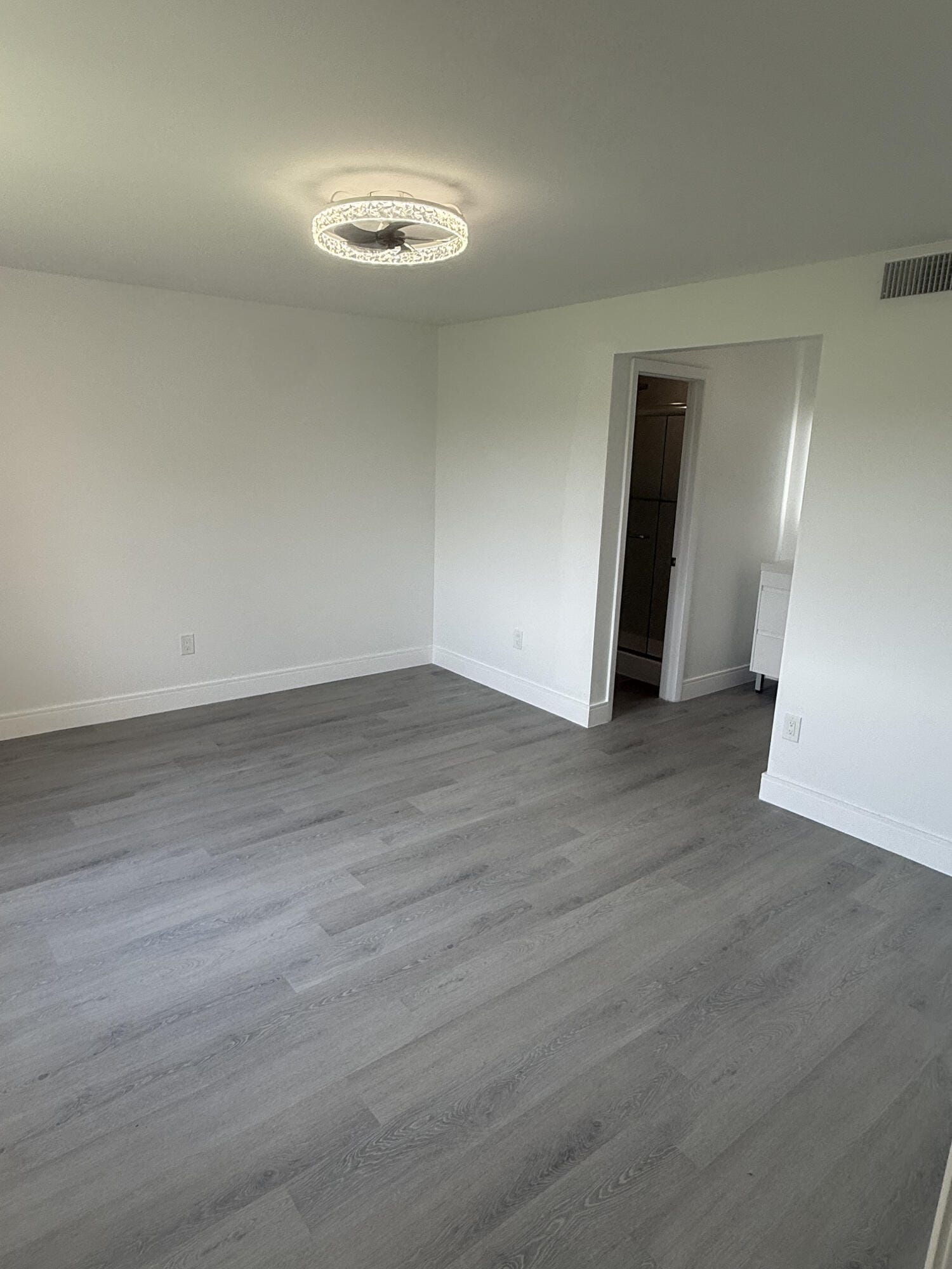 9300 Sunrise Lakes Boulevard 303 — photo 7