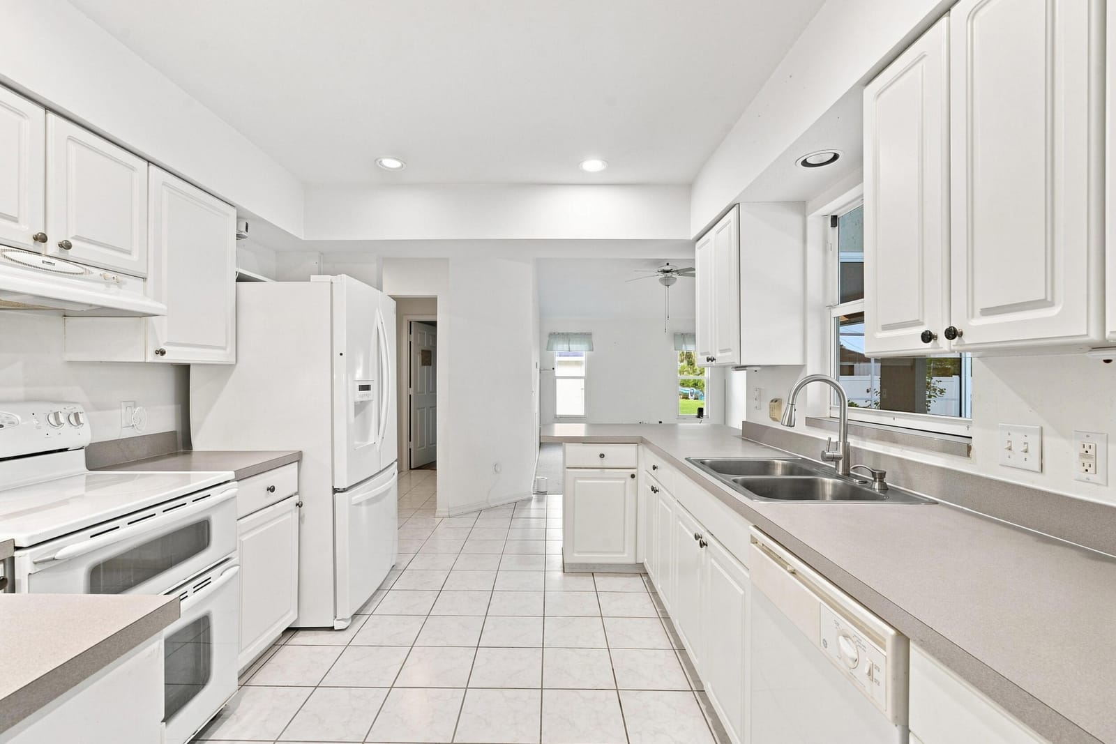 6512 FLORA Way, Fort Pierce, FL 34951 photo 7