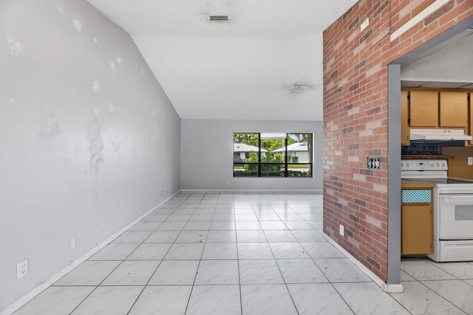 13581 Columbine Avenue — photo 10