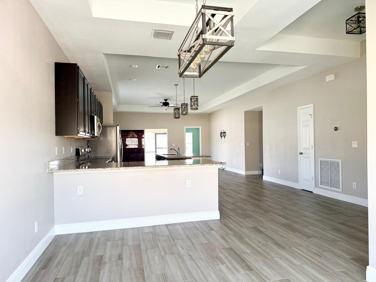 340 PALM BREEZES Drive — photo 10