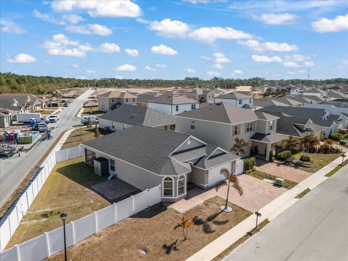 340 PALM BREEZES Drive, Fort Pierce, FL 34945 photo 22