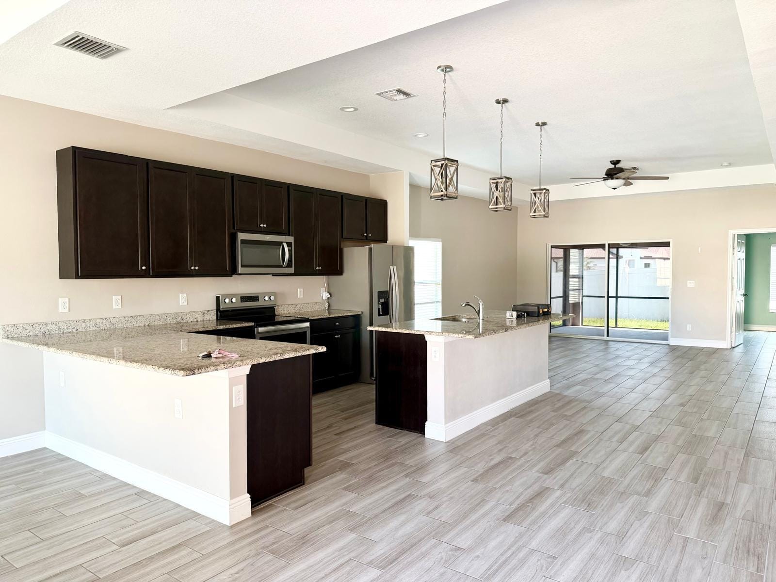 340 PALM BREEZES Drive — photo 7