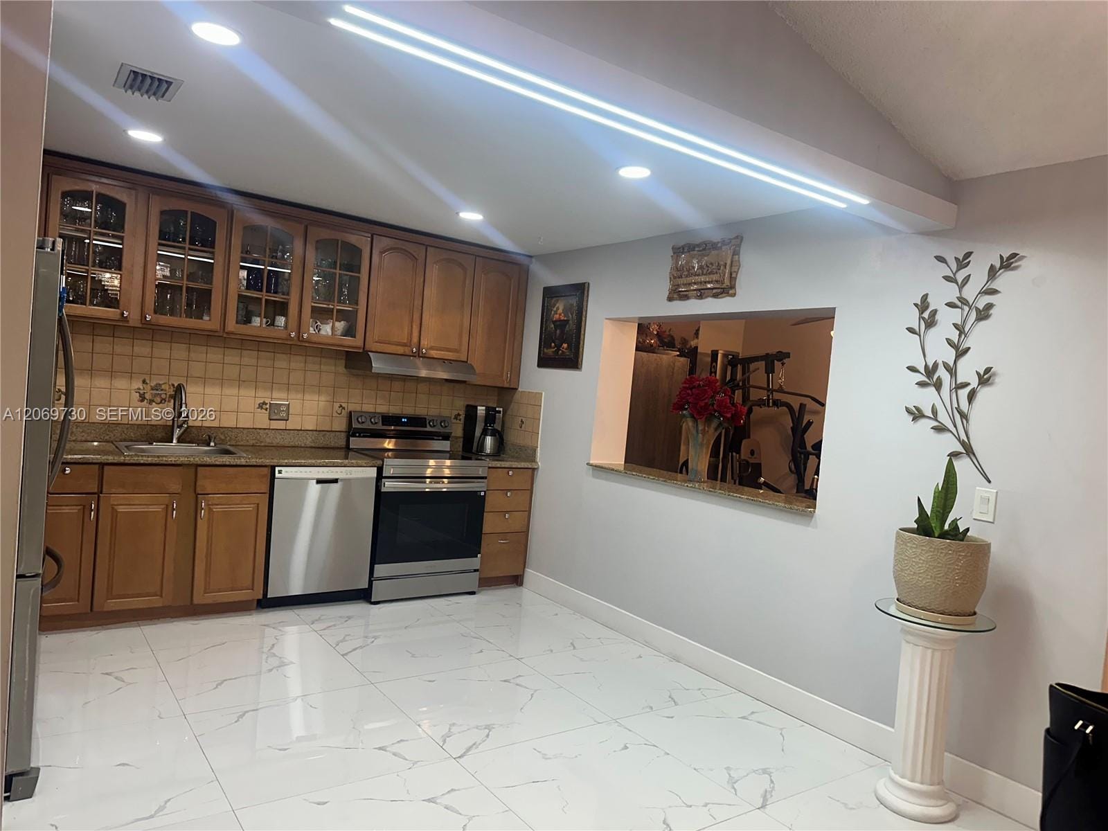 1051 SW 99th Avenue, Pembroke Pines, FL 33025 photo 13