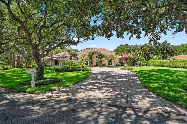 18504 SE Heritage Oaks Lane, sold in ZIP 33469, Tequesta, FL