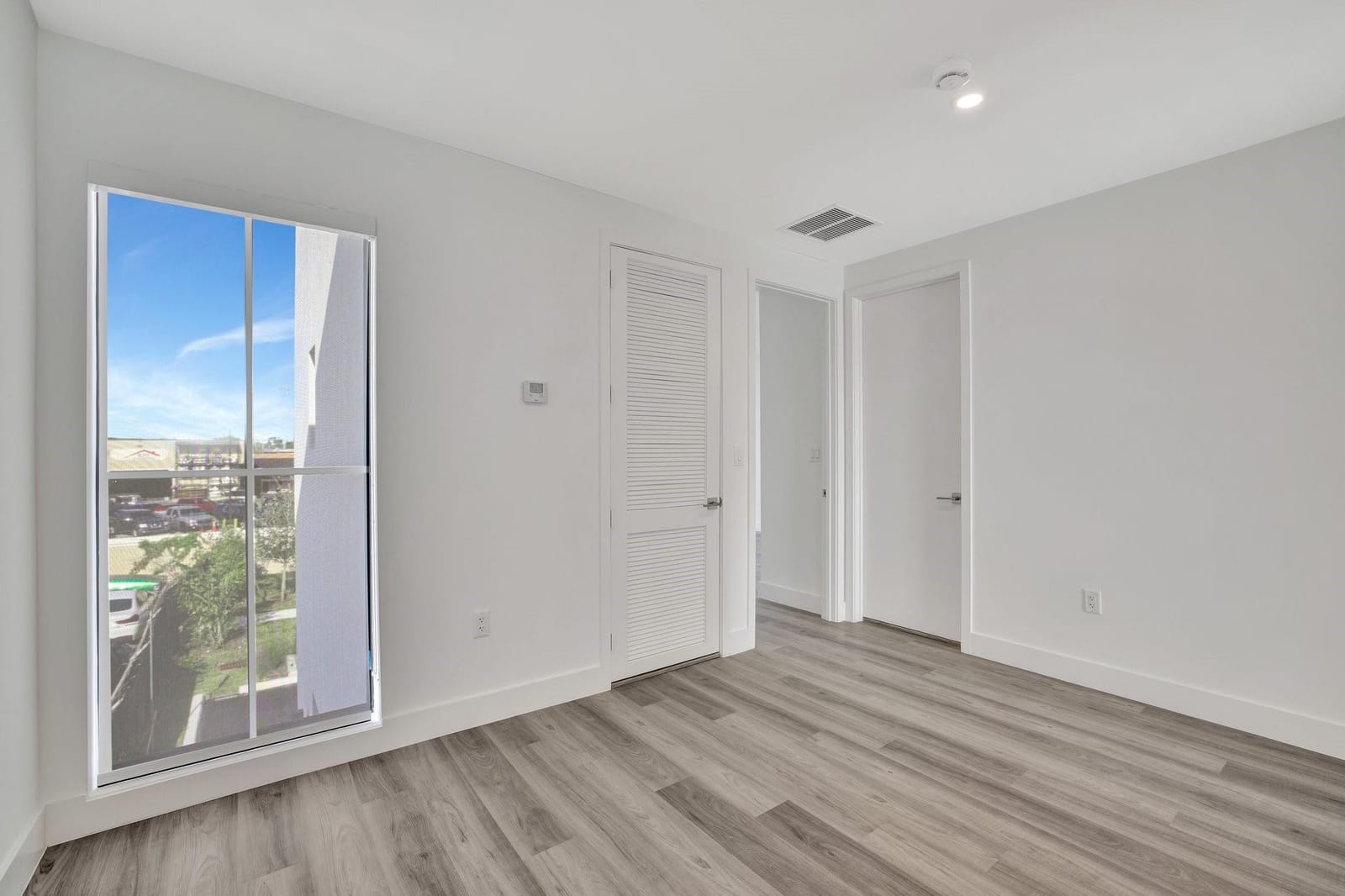 4208 NE 7TH Terrace, Oakland Park, FL 33334 photo 13