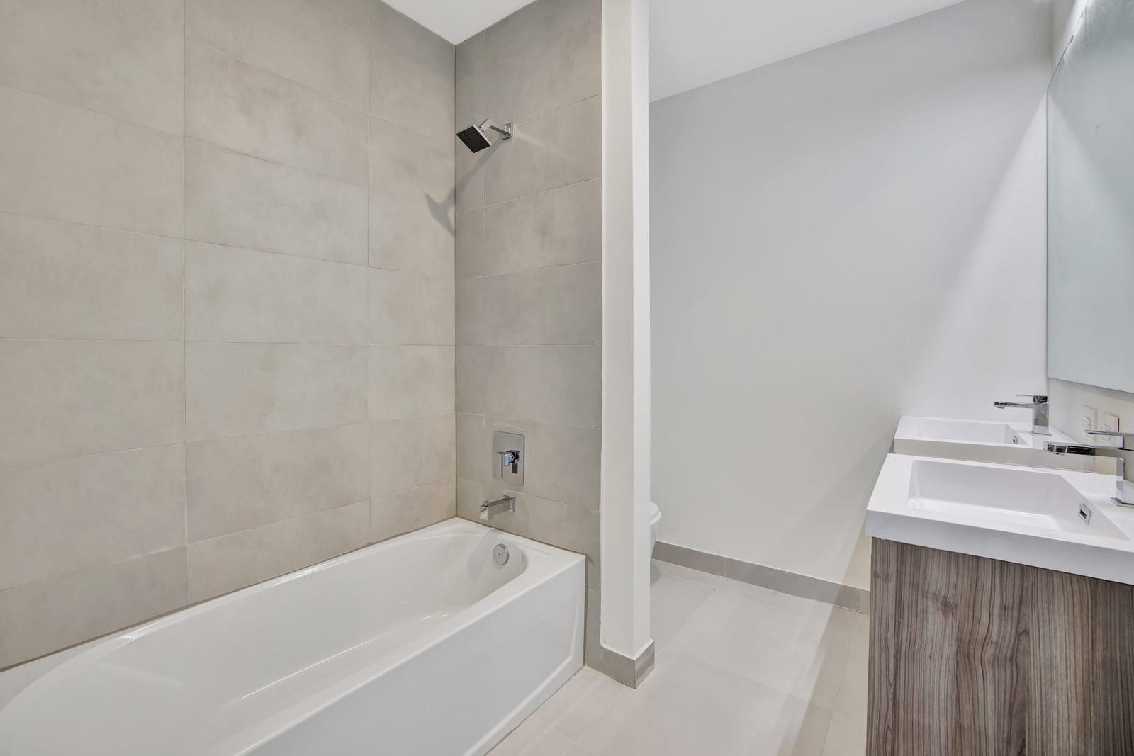 4208 NE 7TH Terrace, Oakland Park, FL 33334 photo 19