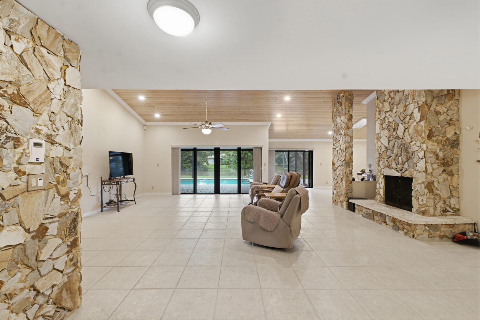 8719 NW 1ST Street, Coral Springs, FL 33071 photo 19