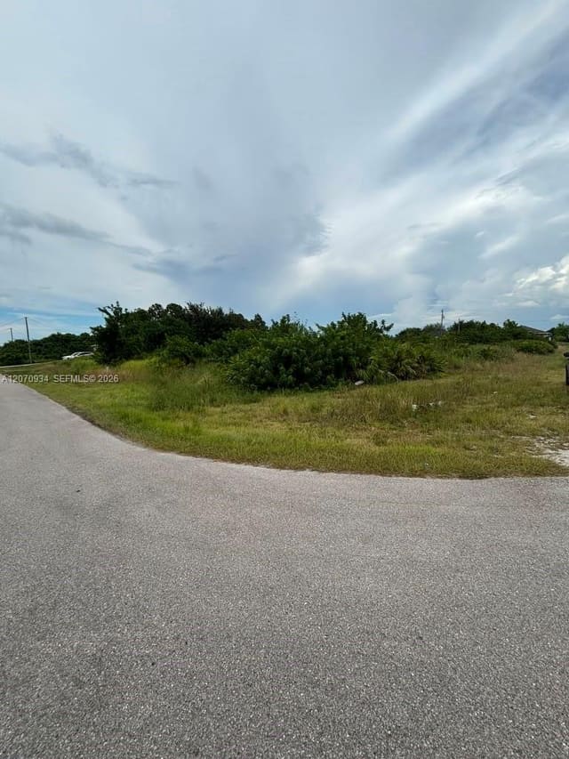 1609 Flora Avenue S, Lehigh Acres, FL 33976