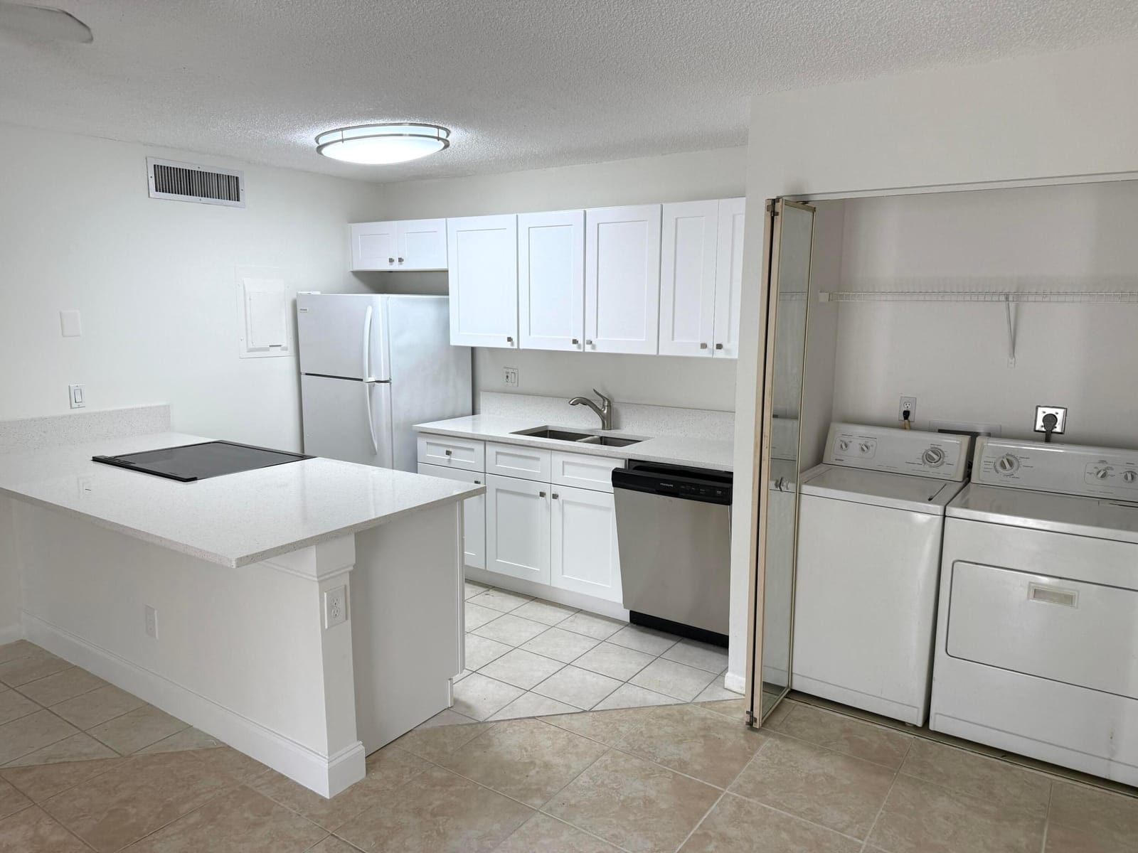 629 Executive Center Drive J103 — photo 2
