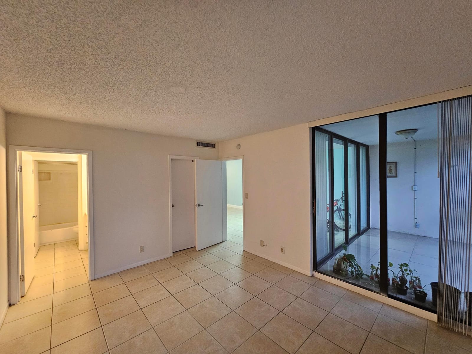 8441 Forest Hills Drive 302 — photo 6