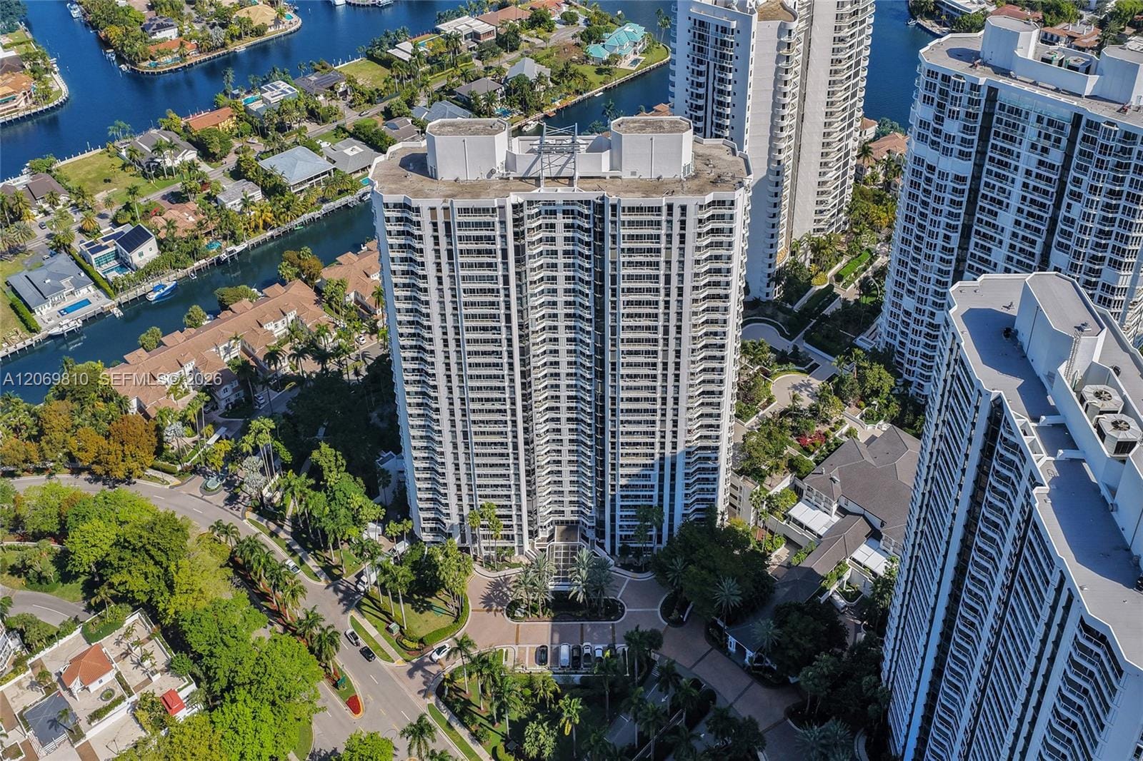 21205 Yacht Club Drive 2310 — photo 3