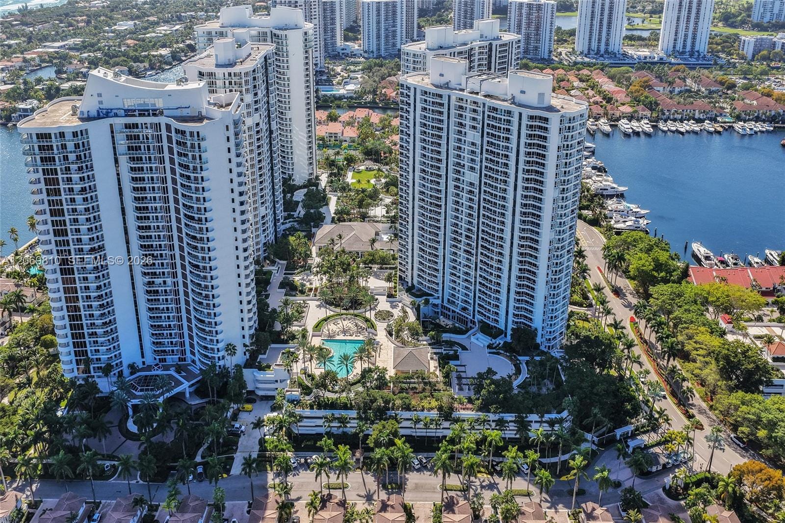 21205 Yacht Club Drive 2310 — photo 5