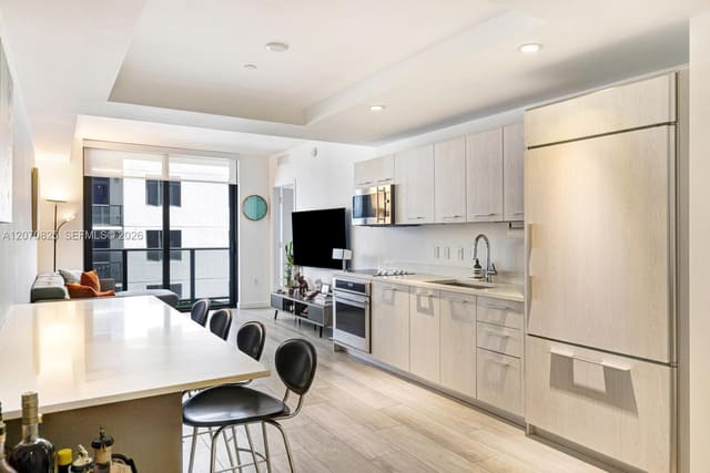 55 SW 9th Street 1609, Miami, FL 33130