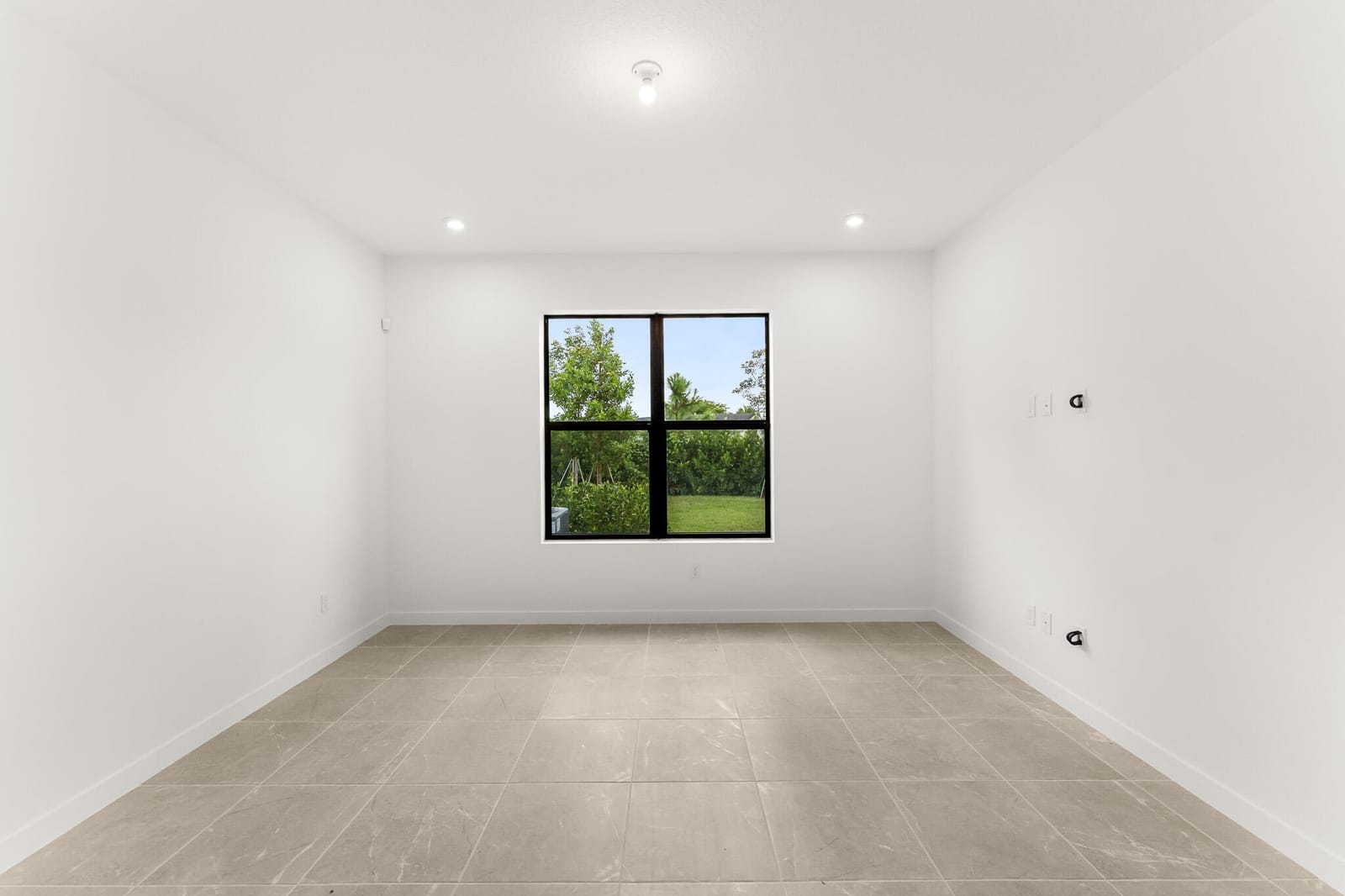 7382 BRENNER Avenue — photo 4