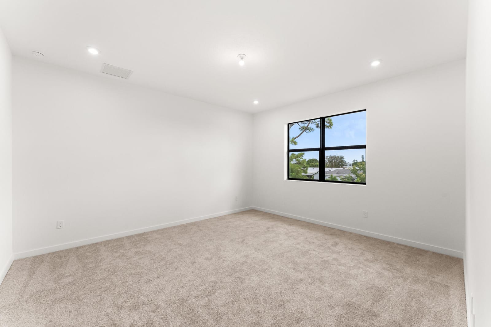 7382 BRENNER Avenue — photo 5